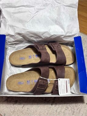 Birkenstock Men's Arizona Soft Footbed Sandals - Dark Brown Suede